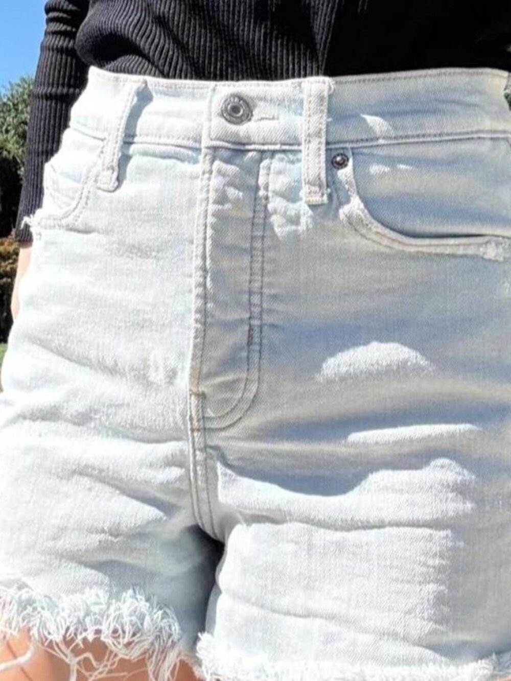 Old Navy ‘sky-high A-line’ light blue lightwash denim high-waisted shorts SIZE 4